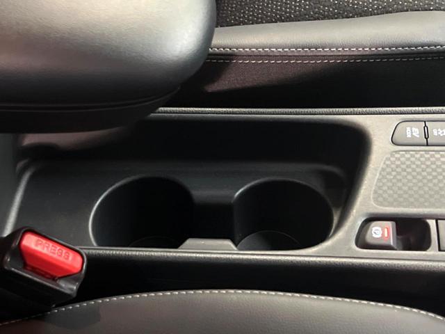 ヤリスクロス ハイブリッドZ 8インチナビ機能付きディスプレイオーディオ パノラミックビューモニター レーダークルーズコントロール シートヒーター ETC ステアリングヒーター オートブレーキホールド オートマチックハイビーム(38枚目)