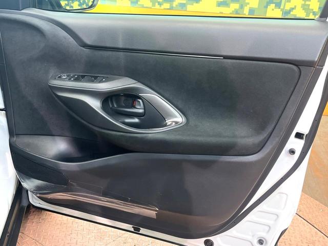 ヤリスクロス ハイブリッドZ 8インチディスプレイオーディオ パノラミックビューモニター レーダークルーズコントロール 100V電源 シートヒーター ステアリングヒーター 革巻きステア パワーバックドア ドライブレコーダー(50枚目)