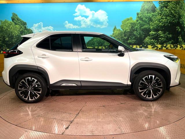 ヤリスクロス ハイブリッドZ 8インチディスプレイオーディオ パノラミックビューモニター レーダークルーズコントロール 100V電源 シートヒーター ステアリングヒーター 革巻きステア パワーバックドア ドライブレコーダー(59枚目)