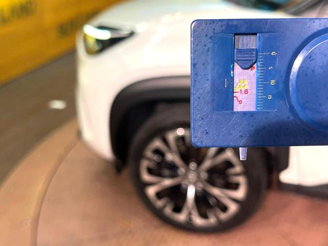 ヤリスクロス ハイブリッドZ 8インチディスプレイオーディオ パノラミックビューモニター レーダークルーズコントロール 100V電源 シートヒーター ステアリングヒーター 革巻きステア パワーバックドア ドライブレコーダー(60枚目)