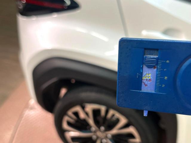 ヤリスクロス ハイブリッドZ 8インチディスプレイオーディオ パノラミックビューモニター レーダークルーズコントロール 100V電源 シートヒーター ステアリングヒーター 革巻きステア パワーバックドア ドライブレコーダー(62枚目)