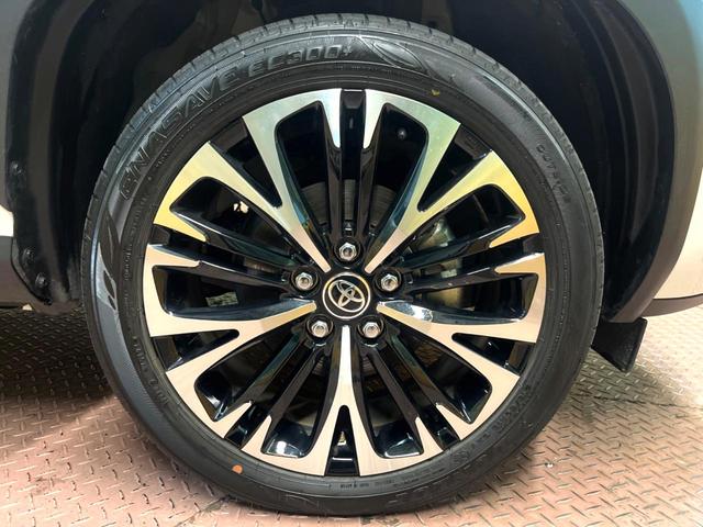 ヤリスクロス ハイブリッドZ 全周囲カメラ 衝突被害軽減システム レーダークルーズ 禁煙車 ハーフレザーシート パワーシート ドラレコ コーナーセンサー スマートキー LEDヘッド ビルトインETC 純正18インチアルミ(13枚目)