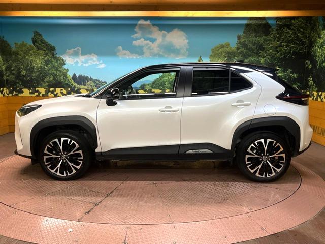 ヤリスクロス ハイブリッドZ 全周囲カメラ 衝突被害軽減システム レーダークルーズ 禁煙車 ハーフレザーシート パワーシート ドラレコ コーナーセンサー スマートキー LEDヘッド ビルトインETC 純正18インチアルミ(28枚目)