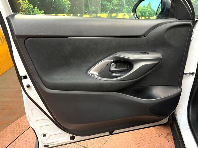 ヤリスクロス ハイブリッドZ 全周囲カメラ 衝突被害軽減システム レーダークルーズ 禁煙車 ハーフレザーシート パワーシート ドラレコ コーナーセンサー スマートキー LEDヘッド ビルトインETC 純正18インチアルミ(55枚目)