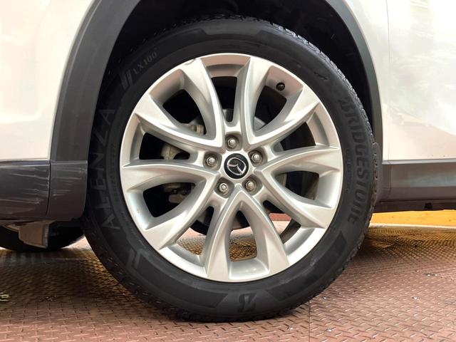 ＣＸ－５ ＸＤ　Ｌパッケージ　サンルーフ　クルーズコントロール　ＢＯＳＥサウンドシステム　バックカメラ　Ｂｌｕｅｔｏｏｔｈ　ＥＴＣ　フルセグ　トラクションコントロール　スマートキー　純正１９インチアルミ　パワーシート（12枚目）