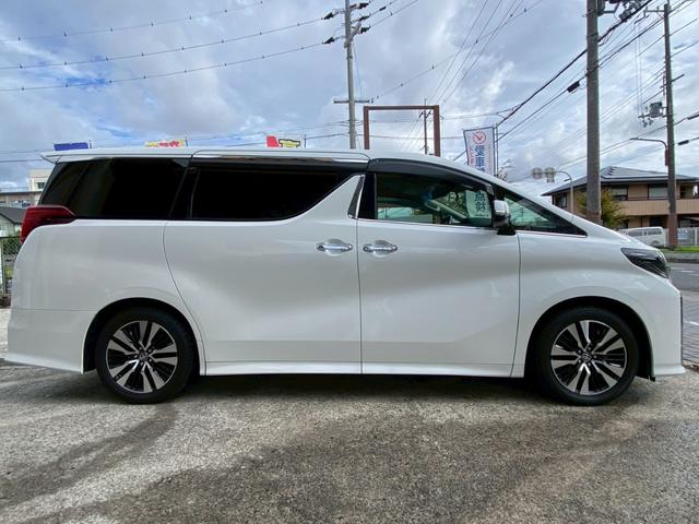 アルファード 2.5S Cパッケージ ユーザー買取車 三眼LEDヘッド アルパイン11インチビックX フリップダウンモニター F・S・Bカメラ ETC 両側パワスラ Pテールゲート 社外レーダー探知機 M付パワーシート 純正フロアマット(19枚目)