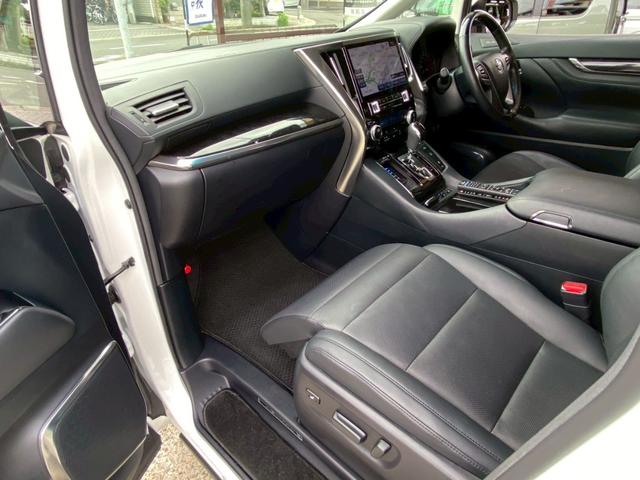 アルファード 2.5S Cパッケージ ユーザー買取車 三眼LEDヘッド アルパイン11インチビックX フリップダウンモニター F・S・Bカメラ ETC 両側パワスラ Pテールゲート 社外レーダー探知機 M付パワーシート 純正フロアマット(54枚目)