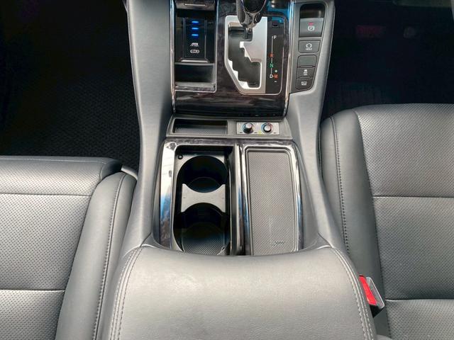 アルファード 2.5S Cパッケージ ユーザー買取車 三眼LEDヘッド アルパイン11インチビックX フリップダウンモニター F・S・Bカメラ ETC 両側パワスラ Pテールゲート 社外レーダー探知機 M付パワーシート 純正フロアマット(70枚目)