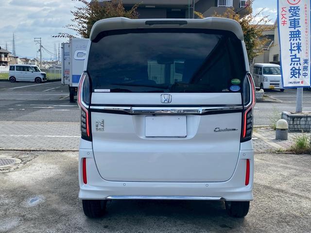 N-BOXカスタム Lターボ ユーザー買取車 ワンオーナー ギャザーズナビ Bカメラ ETC 前後ドラレコ 両側パワスラ ホンダセンシング USBポート スマートキー2個 ハーフレザーシート サイドバイザー マット 取説&保証書(3枚目)