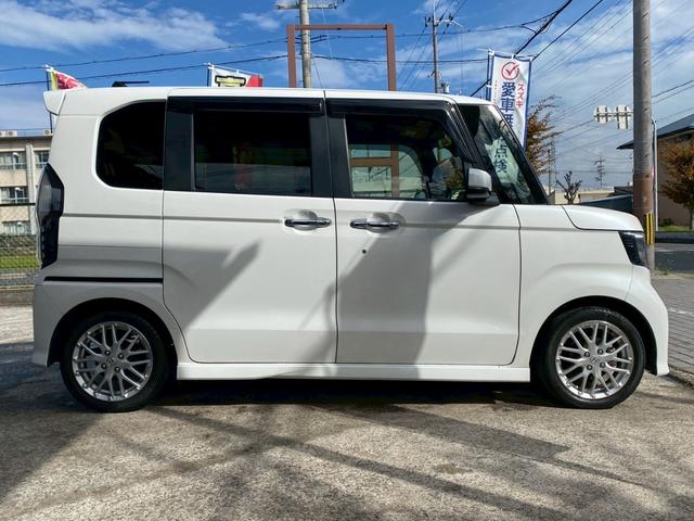 N-BOXカスタム Lターボ ユーザー買取車 ワンオーナー ギャザーズナビ Bカメラ ETC 前後ドラレコ 両側パワスラ ホンダセンシング USBポート スマートキー2個 ハーフレザーシート サイドバイザー マット 取説&保証書(10枚目)