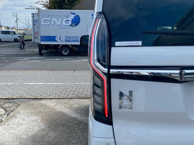 N-BOXカスタム Lターボ ユーザー買取車 ワンオーナー ギャザーズナビ Bカメラ ETC 前後ドラレコ 両側パワスラ ホンダセンシング USBポート スマートキー2個 ハーフレザーシート サイドバイザー マット 取説&保証書(12枚目)
