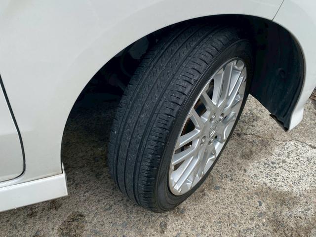 N-BOXカスタム Lターボ ユーザー買取車 ワンオーナー ギャザーズナビ Bカメラ ETC 前後ドラレコ 両側パワスラ ホンダセンシング USBポート スマートキー2個 ハーフレザーシート サイドバイザー マット 取説&保証書(15枚目)