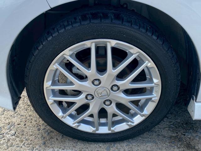 N-BOXカスタム Lターボ ユーザー買取車 ワンオーナー ギャザーズナビ Bカメラ ETC 前後ドラレコ 両側パワスラ ホンダセンシング USBポート スマートキー2個 ハーフレザーシート サイドバイザー マット 取説&保証書(18枚目)