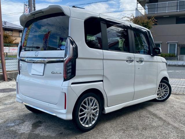 N-BOXカスタム Lターボ ユーザー買取車 ワンオーナー ギャザーズナビ Bカメラ ETC 前後ドラレコ 両側パワスラ ホンダセンシング USBポート スマートキー2個 ハーフレザーシート サイドバイザー マット 取説&保証書(20枚目)