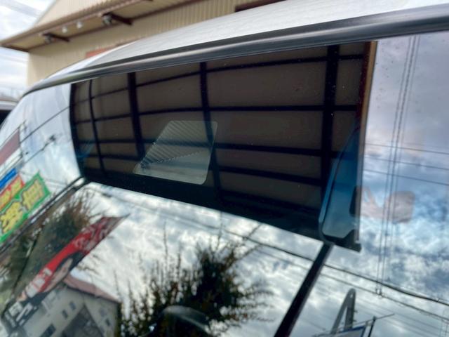 N-BOXカスタム Lターボ ユーザー買取車 ワンオーナー ギャザーズナビ Bカメラ ETC 前後ドラレコ 両側パワスラ ホンダセンシング USBポート スマートキー2個 ハーフレザーシート サイドバイザー マット 取説&保証書(27枚目)