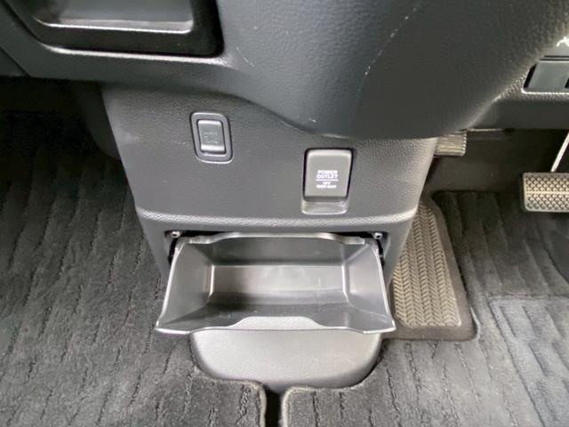 N-BOXカスタム Lターボ ユーザー買取車 ワンオーナー ギャザーズナビ Bカメラ ETC 前後ドラレコ 両側パワスラ ホンダセンシング USBポート スマートキー2個 ハーフレザーシート サイドバイザー マット 取説&保証書(45枚目)