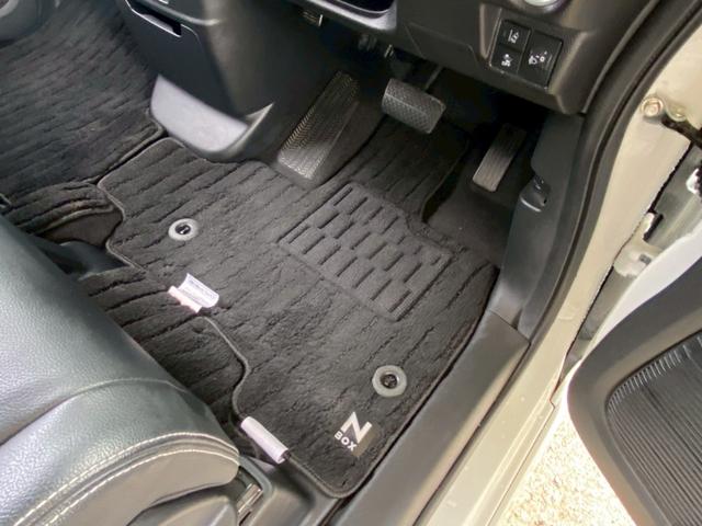N-BOXカスタム Lターボ ユーザー買取車 ワンオーナー ギャザーズナビ Bカメラ ETC 前後ドラレコ 両側パワスラ ホンダセンシング USBポート スマートキー2個 ハーフレザーシート サイドバイザー マット 取説&保証書(49枚目)