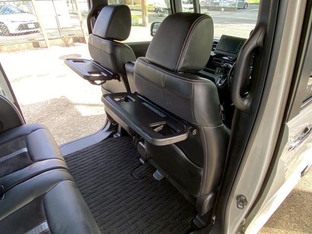 N-BOXカスタム Lターボ ユーザー買取車 ワンオーナー ギャザーズナビ Bカメラ ETC 前後ドラレコ 両側パワスラ ホンダセンシング USBポート スマートキー2個 ハーフレザーシート サイドバイザー マット 取説&保証書(50枚目)