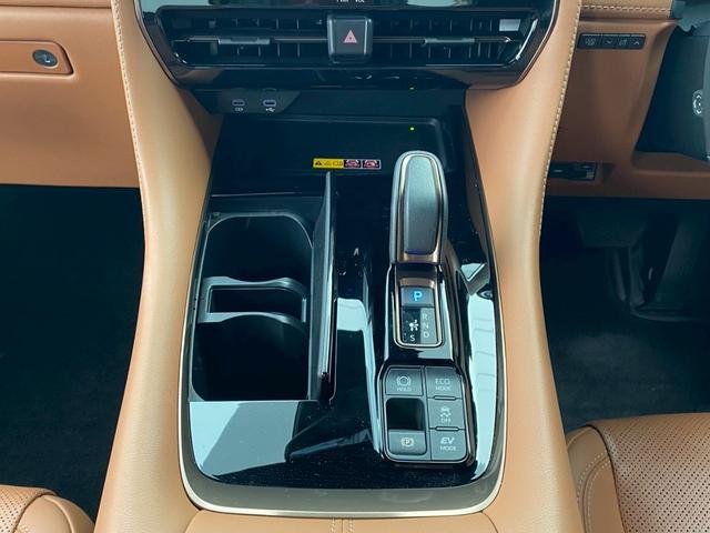 ヴェルファイアハイブリッド Z プレミア ワンオーナー 禁煙車 4WD サンセットブラウン内装 純正14型ナビ デジタルインナーミラー 左右独立ムーンルーフ パノラミックビューカメラ HUD パワーバックドア 両側電動スライド ETC2.0(45枚目)