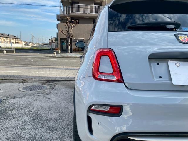 当店では高品質で綺麗なお車を在庫しています。新車のコンプリート製作はもちろん、中古車探しからこだわりの一台を親身になってお作りします。カスタマイズスタイルやクオリティ技術力には自信があります。