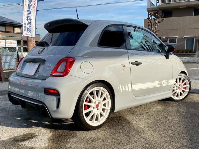 内外装もとても綺麗で当店自信をもってお勧めできる一台ですので、ぜひご来店の上、程度などご覧ください。別途ボディコーティング施工やカーフィルム施工もお任せ下さい。