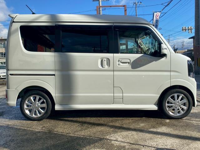 エブリイワゴン ＰＺターボスペシャル　ユーザー買取車　ワンオーナー　デュアルカメラブレーキサポート　ストラーダ９インチナビ　フルセグＴＶ　Ｂカメラ　ＥＴＣ　クラッツィオ３Ｄマット　両側パワスラ　運転席シートヒーター　革調シートカバー（11枚目）