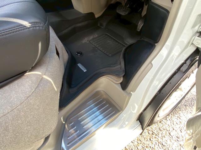 エブリイワゴン ＰＺターボスペシャル　ユーザー買取車　ワンオーナー　デュアルカメラブレーキサポート　ストラーダ９インチナビ　フルセグＴＶ　Ｂカメラ　ＥＴＣ　クラッツィオ３Ｄマット　両側パワスラ　運転席シートヒーター　革調シートカバー（46枚目）