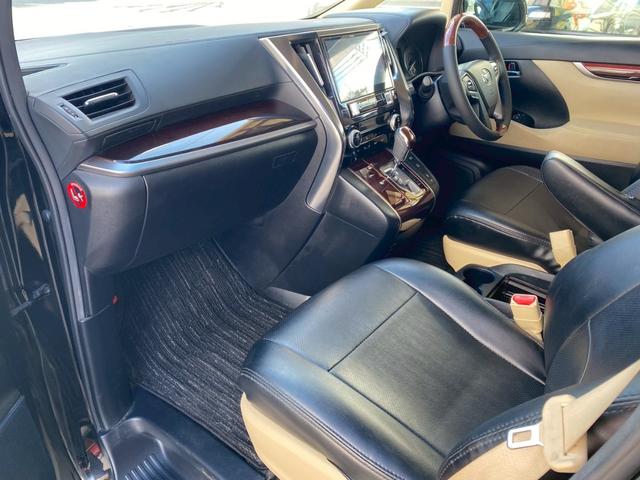 アルファード ２．５Ｘ　アルパインビックＸ　フルセグ　アルパインフリップダウンモニター　ＴＲＤ製Ｆ／Ｓ／Ｒエアロ　ＥＴＣ　アネーロコラソン２０インチＡＷ　両側パワースライド　Ｆ／Ｒカメラ　オートライト　バイザー　社外ハンドル（56枚目）