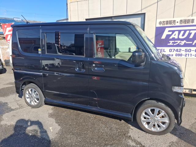 エブリイワゴン ＰＺターボ　ワンオーナーユーザー買取車　ロールーフ　純正ＳＤナビ　フルセグテレビ　車検令和９年１２月　ＬＥＤイルミネーション　ウッド調パネル　スマートキーＸ２個　ＥＴＣ　左パワースライドドア　リヤ５面フイルム張り（3枚目）