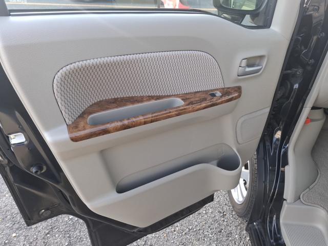 エブリイワゴン ＰＺターボ　ワンオーナーユーザー買取車　ロールーフ　純正ＳＤナビ　フルセグテレビ　車検令和９年１２月　ＬＥＤイルミネーション　ウッド調パネル　スマートキーＸ２個　ＥＴＣ　左パワースライドドア　リヤ５面フイルム張り（31枚目）