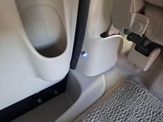 エブリイワゴン ＰＺターボ　ワンオーナーユーザー買取車　ロールーフ　純正ＳＤナビ　フルセグテレビ　車検令和９年１２月　ＬＥＤイルミネーション　ウッド調パネル　スマートキーＸ２個　ＥＴＣ　左パワースライドドア　リヤ５面フイルム張り（46枚目）