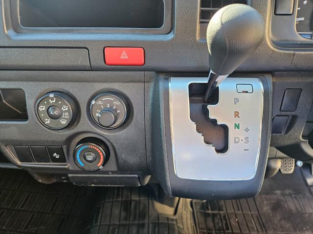 レジアスエースバン ＤＸ　ブレーキアシスト／ディーゼルターボ（18枚目）