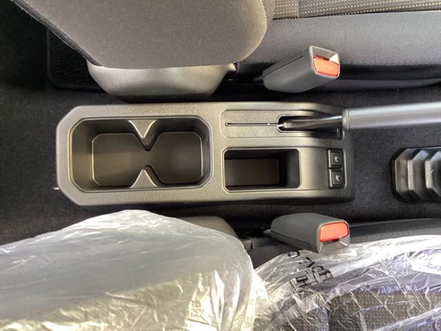 ジムニー ＸＣ　ＤＯＨＣ　ＶＶＴ　ターボエンジン　４ＡＴ　ＬＥＤヘッドランプ　クルーズコントロールシステム　スズキセーフティサポート　シートヒーター　ヘッドランプウォッシャー　ステアリングスイッチ　届出済未使用車（40枚目）