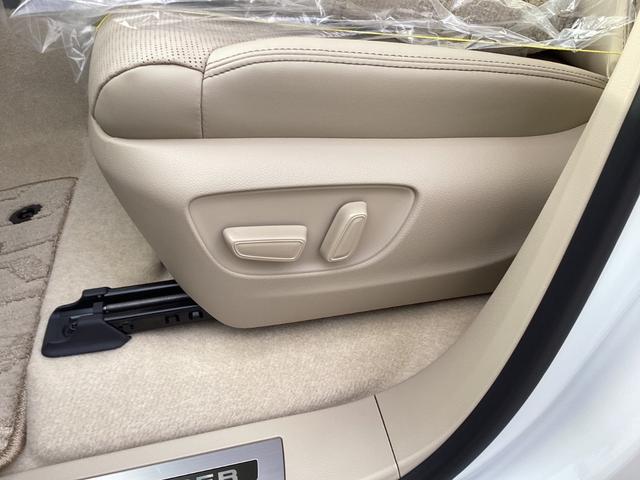 ランドクルーザー ZX 登録済未使用車 改良後モデル モデリスタエアロ 12.3型ナビ JBLサウンド リヤエンターテイメント ブラックルーフレール クールボックス 内装ベージュ ムーンルーフ 空気圧警報システム(31枚目)