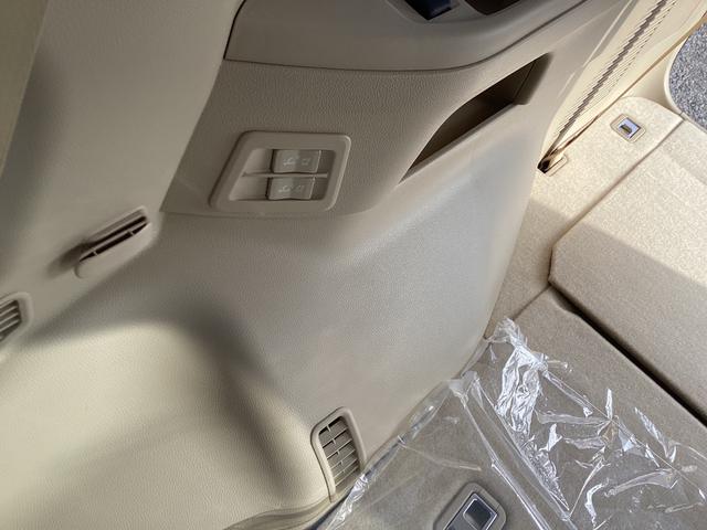 ランドクルーザー ZX 登録済未使用車 改良後モデル モデリスタエアロ 12.3型ナビ JBLサウンド リヤエンターテイメント ブラックルーフレール クールボックス 内装ベージュ ムーンルーフ 空気圧警報システム(52枚目)