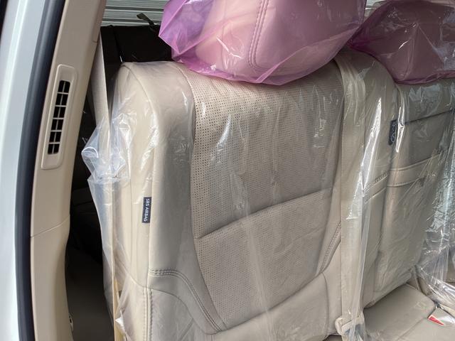 ランドクルーザー ZX 登録済未使用車 改良後モデル モデリスタエアロ 12.3型ナビ JBLサウンド リヤエンターテイメント ブラックルーフレール クールボックス 内装ベージュ ムーンルーフ 空気圧警報システム(53枚目)