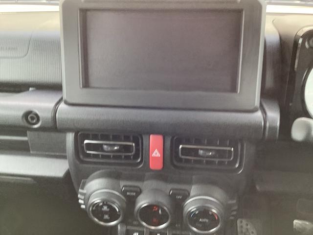 ナビはお客様のお好きなものを取付いたします。