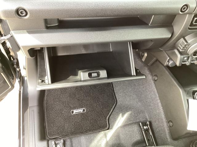 当店は自社で鈑金塗装もできますので事故や少しこすってしまったなど何かございましたらいつでもお電話ください！