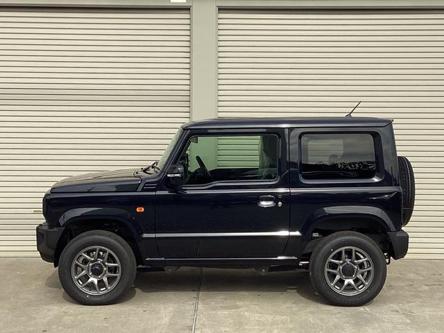 未使用車ですので、外装も綺麗です。