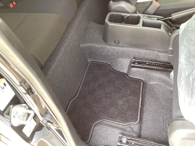 未使用車ですので、車内ももちろん綺麗です。