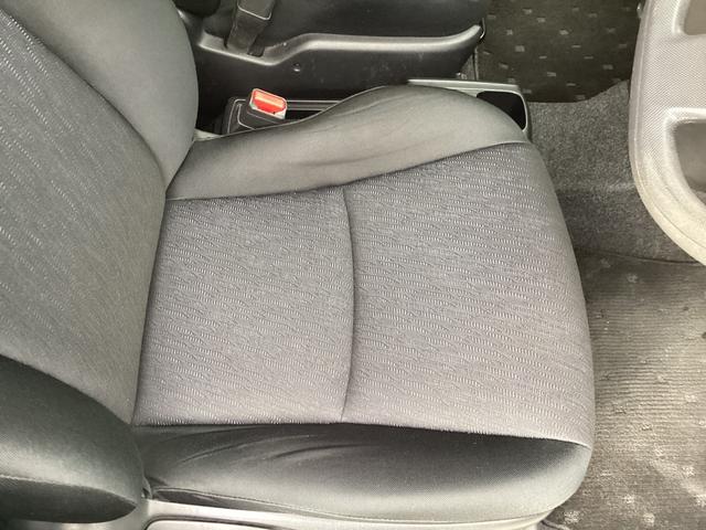 ウィッシュ 1.8X ETC バックカメラ ワンセグ キーレス 電動格納ミラー 3列シート CVT オートエアコン パワーステアリング パワーウィンドウ(9枚目)