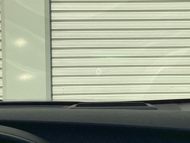 プリウス Ａツーリングセレクション　４ＷＤ　純正９インチＳＤナビ　バックカメラ　クルーズコントロール　シートヒーター　ハーフレザーシート　ドラレコ　コーナーセンサー　スマートキー　ＬＥＤヘッド　ビルトインＥＴＣ（9枚目）