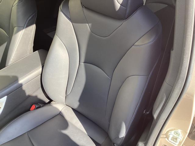 プリウス Ａツーリングセレクション　４ＷＤ　純正９インチＳＤナビ　バックカメラ　クルーズコントロール　シートヒーター　ハーフレザーシート　ドラレコ　コーナーセンサー　スマートキー　ＬＥＤヘッド　ビルトインＥＴＣ（30枚目）