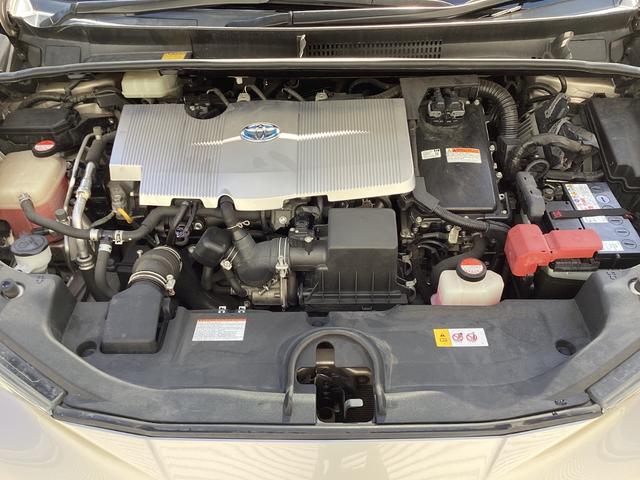 プリウス Ａツーリングセレクション　４ＷＤ　純正９インチＳＤナビ　バックカメラ　クルーズコントロール　シートヒーター　ハーフレザーシート　ドラレコ　コーナーセンサー　スマートキー　ＬＥＤヘッド　ビルトインＥＴＣ（41枚目）