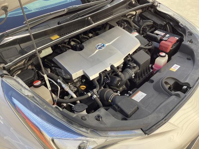 プリウス Ａツーリングセレクション　４ＷＤ　純正９インチＳＤナビ　バックカメラ　クルーズコントロール　シートヒーター　ハーフレザーシート　ドラレコ　コーナーセンサー　スマートキー　ＬＥＤヘッド　ビルトインＥＴＣ（42枚目）