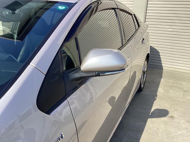 プリウス Ａツーリングセレクション　４ＷＤ　純正９インチＳＤナビ　バックカメラ　クルーズコントロール　シートヒーター　ハーフレザーシート　ドラレコ　コーナーセンサー　スマートキー　ＬＥＤヘッド　ビルトインＥＴＣ（45枚目）