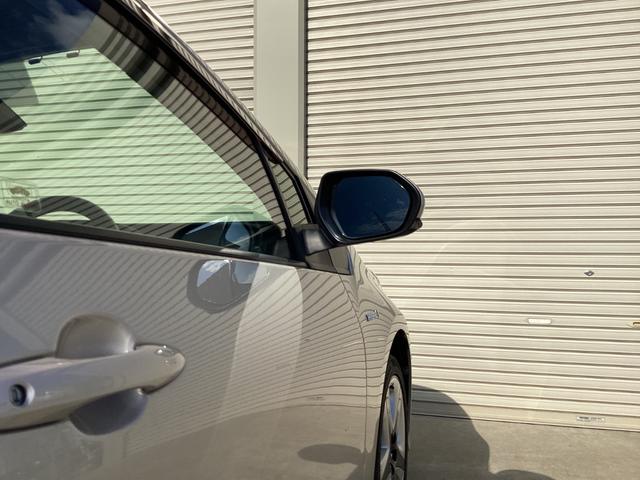 プリウス Ａツーリングセレクション　４ＷＤ　純正９インチＳＤナビ　バックカメラ　クルーズコントロール　シートヒーター　ハーフレザーシート　ドラレコ　コーナーセンサー　スマートキー　ＬＥＤヘッド　ビルトインＥＴＣ（47枚目）