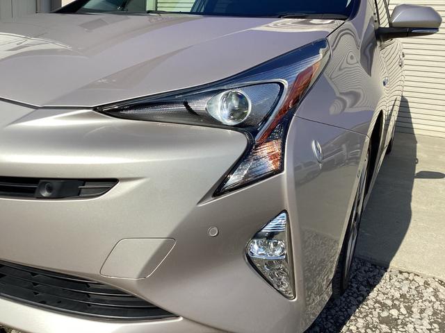 プリウス Ａツーリングセレクション　４ＷＤ　純正９インチＳＤナビ　バックカメラ　クルーズコントロール　シートヒーター　ハーフレザーシート　ドラレコ　コーナーセンサー　スマートキー　ＬＥＤヘッド　ビルトインＥＴＣ（49枚目）