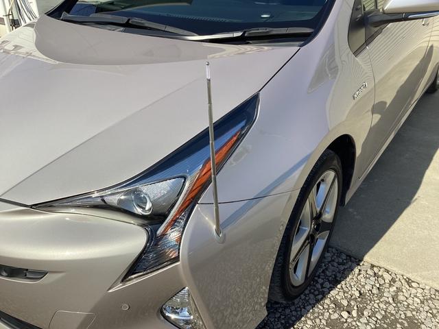 プリウス Ａツーリングセレクション　４ＷＤ　純正９インチＳＤナビ　バックカメラ　クルーズコントロール　シートヒーター　ハーフレザーシート　ドラレコ　コーナーセンサー　スマートキー　ＬＥＤヘッド　ビルトインＥＴＣ（50枚目）