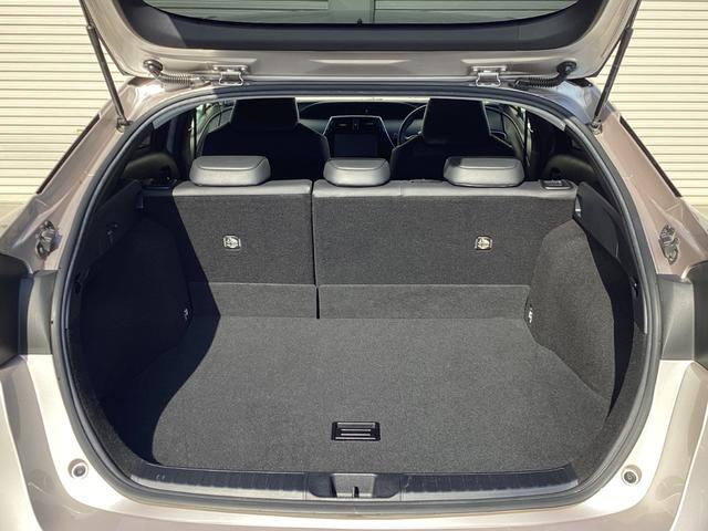 プリウス Ａツーリングセレクション　４ＷＤ　純正９インチＳＤナビ　バックカメラ　クルーズコントロール　シートヒーター　ハーフレザーシート　ドラレコ　コーナーセンサー　スマートキー　ＬＥＤヘッド　ビルトインＥＴＣ（63枚目）